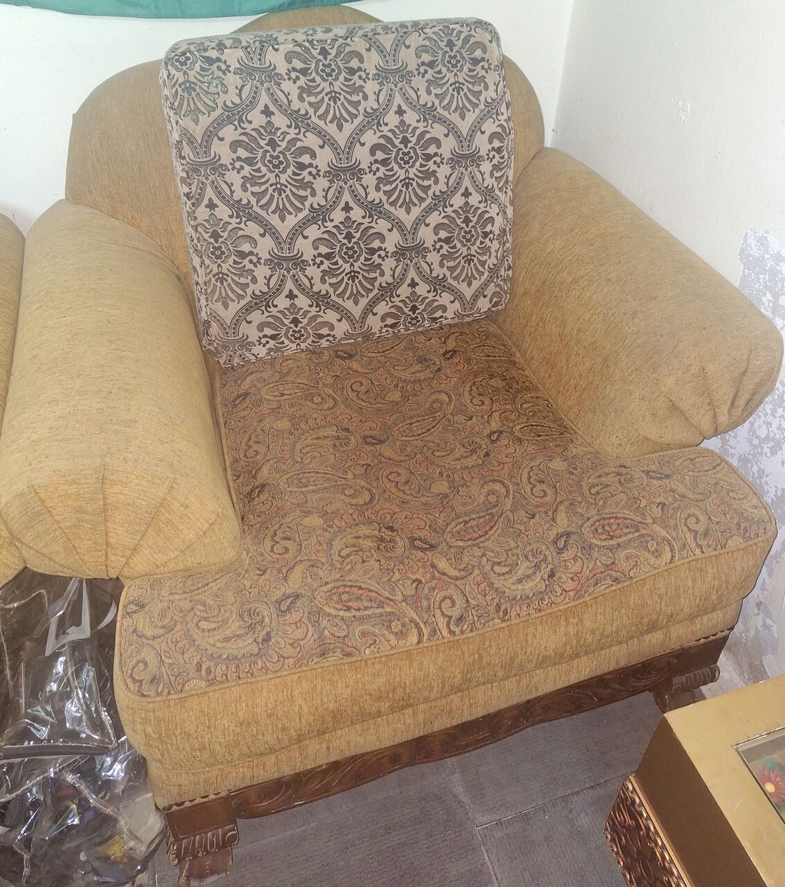 Riyadh, Household Items, SAR 300,  Sofa Set With Small Table