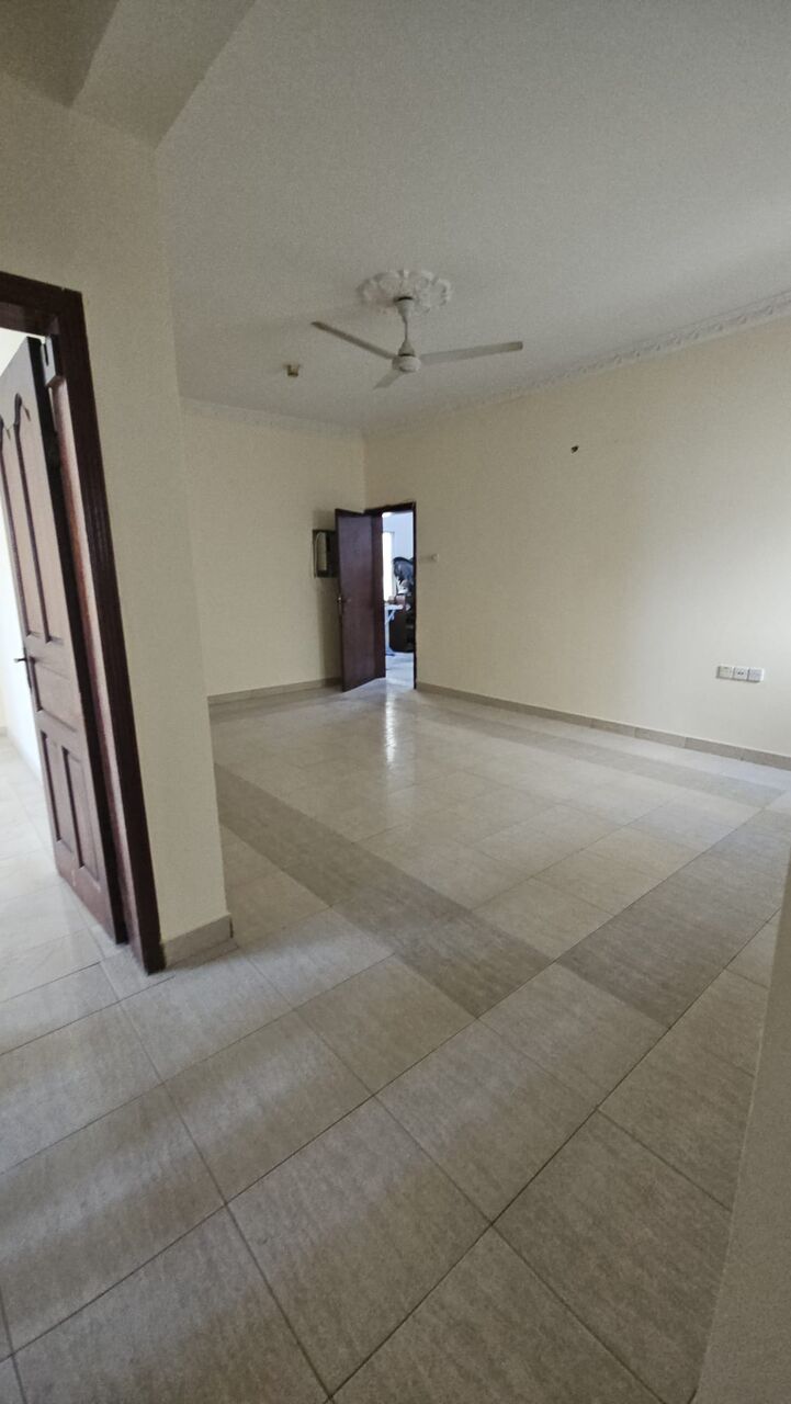 Adliya, Apartments, Flats, Houses & Villas, BHD 200/month,  2 BR,  2 Bedroom Unfurnished Flat For Rent Without Ewa