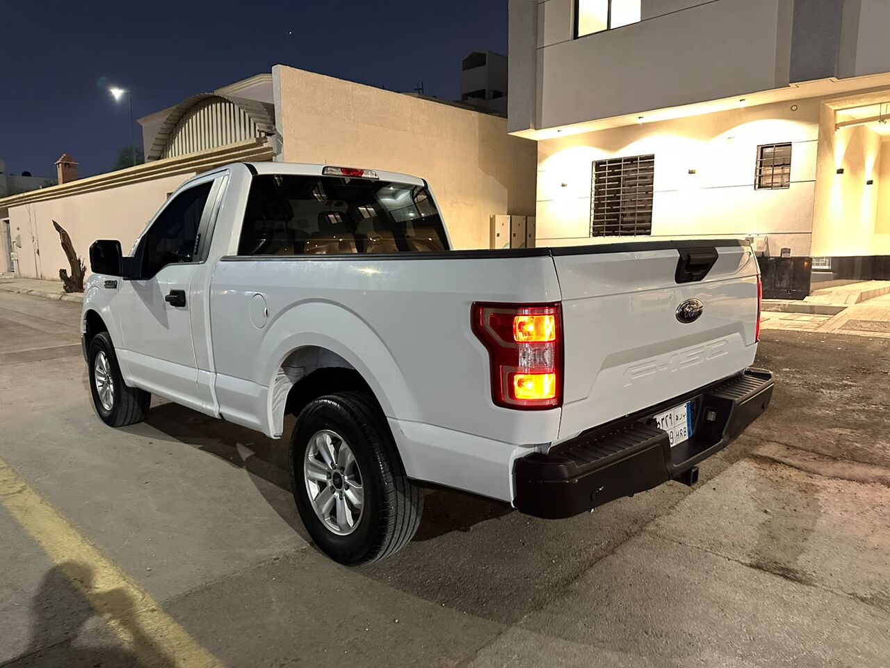 Riyadh, Vehicles, Cars & Trucks , SAR 55000,  Ford F-150,  2019,  Automatic,  256000 KM,    2x4 For Sales Good Price