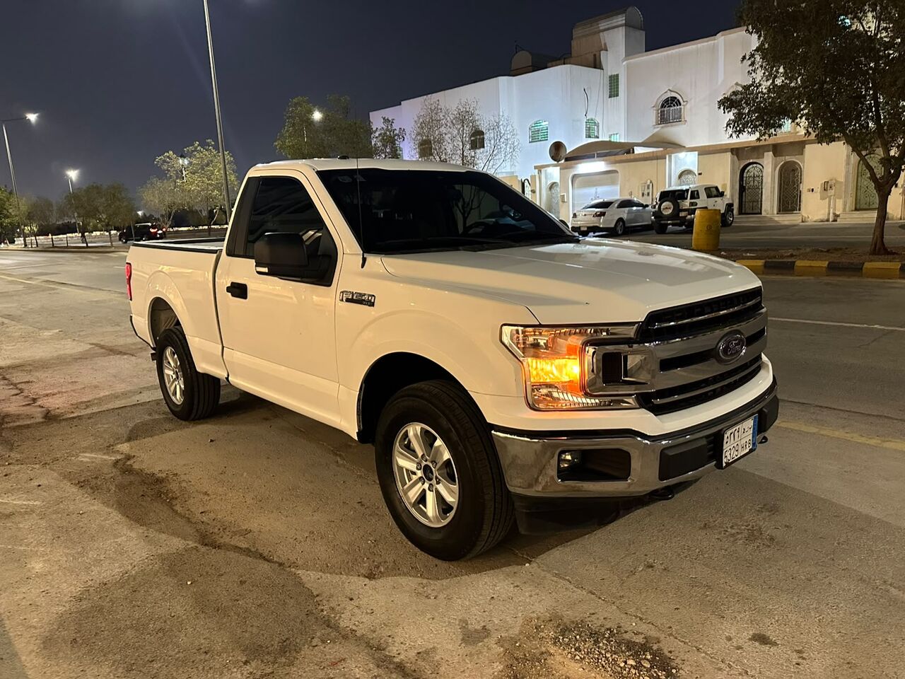 Riyadh, Vehicles, Cars & Trucks , SAR 55000,  Ford F-150,  2019,  Automatic,  256000 KM,    2x4 For Sales Good Price