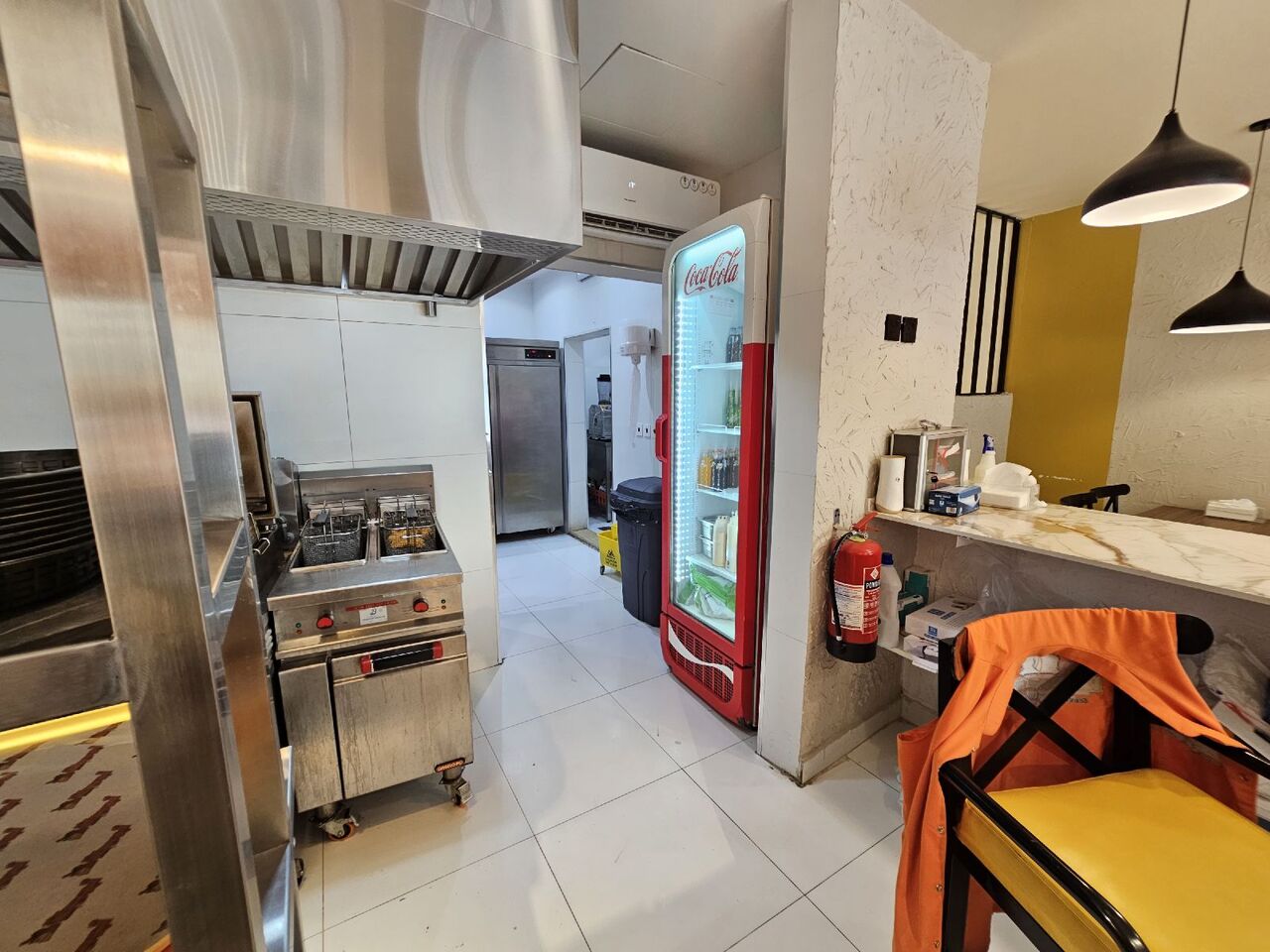 Riyadh, Shops, SAR 300000,  70 Sq. Meter,  Fastfood Broasted Restaurant For Sale