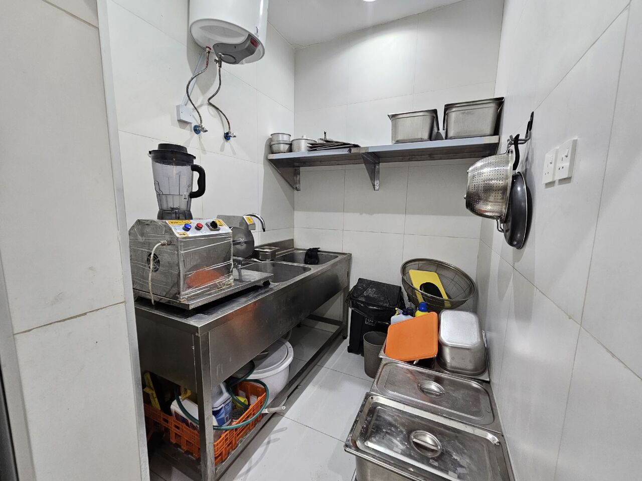 Riyadh, Shops, SAR 300000,  70 Sq. Meter,  Fastfood Broasted Restaurant For Sale