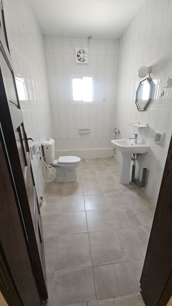Adliya, Apartments, Flats, Houses & Villas, BHD 200/month,  2 BR,  2 Bedroom Unfurnished Flat For Rent Without Ewa