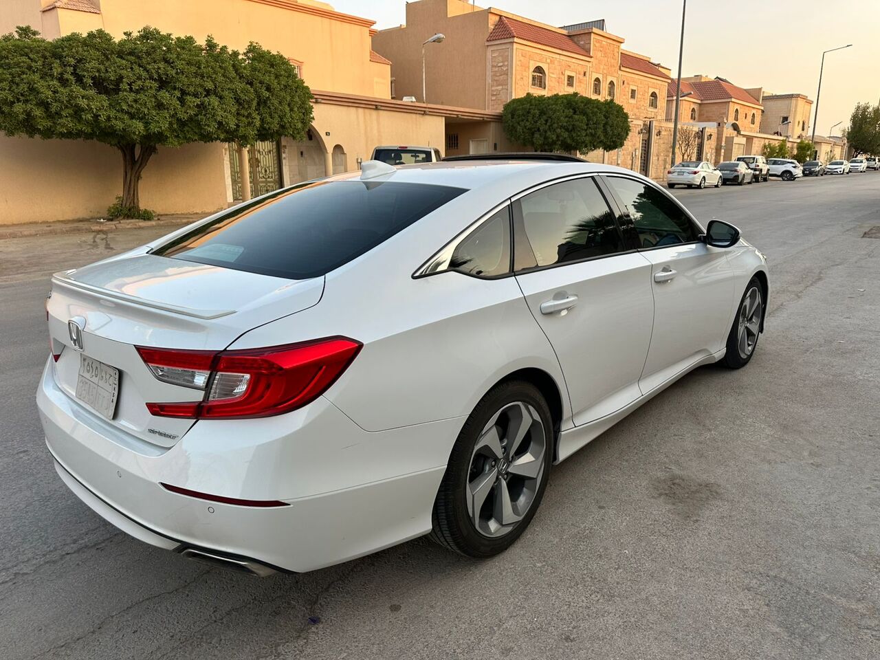 Riyadh, Vehicles, Cars & Trucks , SAR 68000,  Honda Accord,  2019,  Automatic,  207000 KM,    Fully Loaded With Sunroof N Very Reasonable Price