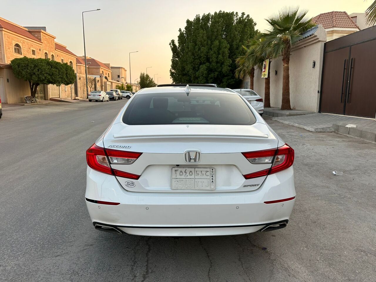 Riyadh, Vehicles, Cars & Trucks , SAR 68000,  Honda Accord,  2019,  Automatic,  207000 KM,    Fully Loaded With Sunroof N Very Reasonable Price