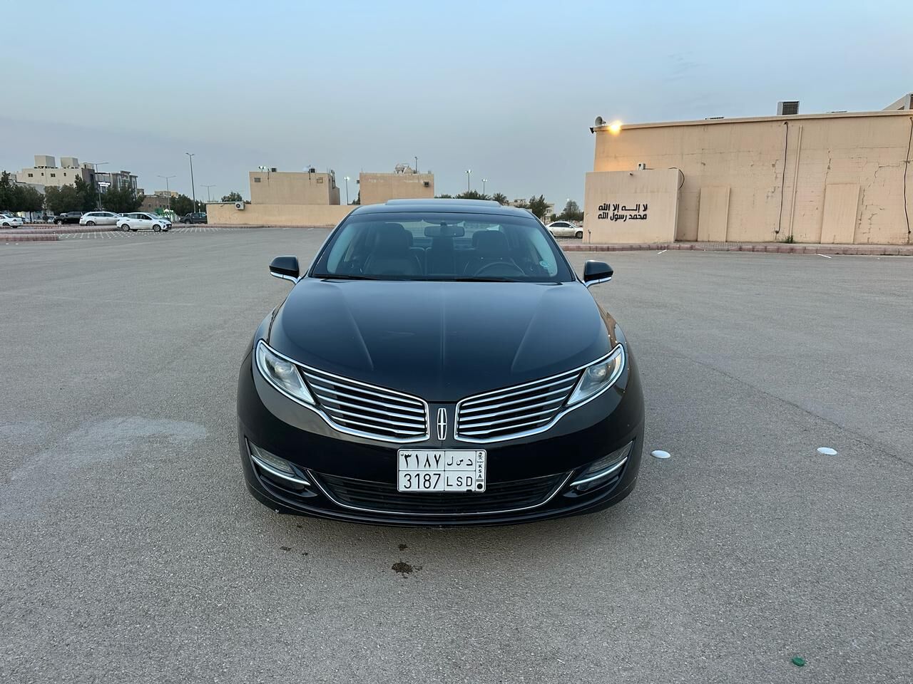Riyadh, Vehicles, Cars & Trucks , SAR 27000,  Lincoln MKZ 3.7 AWD,  2014,  Automatic,  250000 KM,    Full Options With Panorama Sunroof Good Price