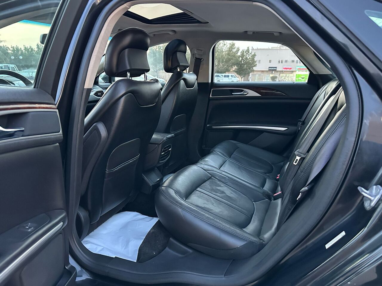 Riyadh, Vehicles, Cars & Trucks , SAR 27000,  Lincoln MKZ 3.7 AWD,  2014,  Automatic,  250000 KM,    Full Options With Panorama Sunroof Good Price