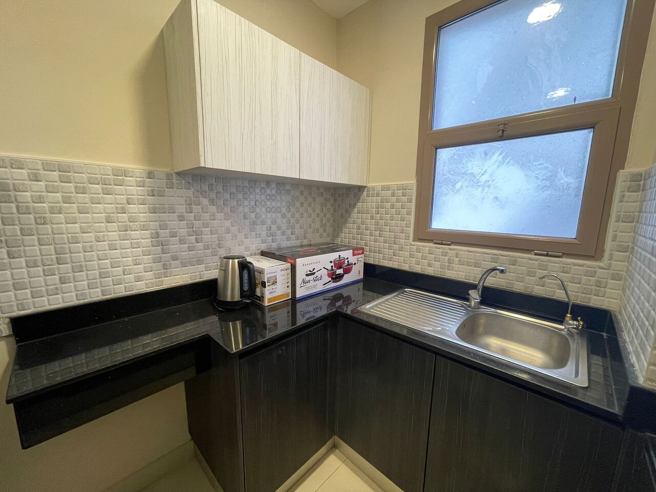 Hidd, Apartments, Flats, Houses & Villas, BHD 300/month,  Furnished,  2 BR,  120 Sq. Meter,  2 Bhk Fully Furnished Flat Available In Hidd Call Aleena