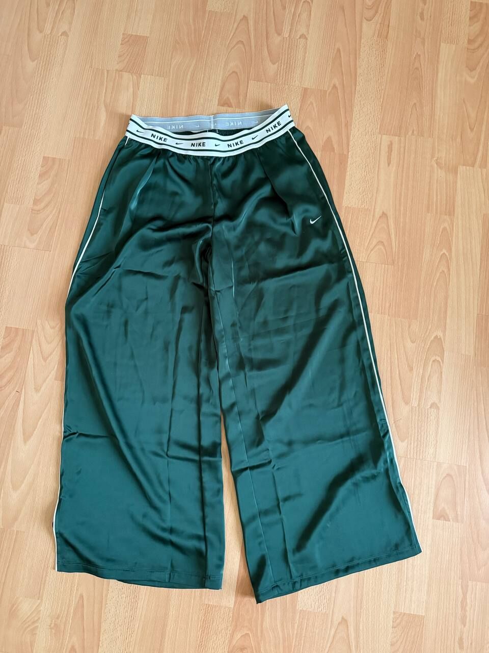 Al Janadriyah, Clothing & Accessories, SAR 250,  Nike Women