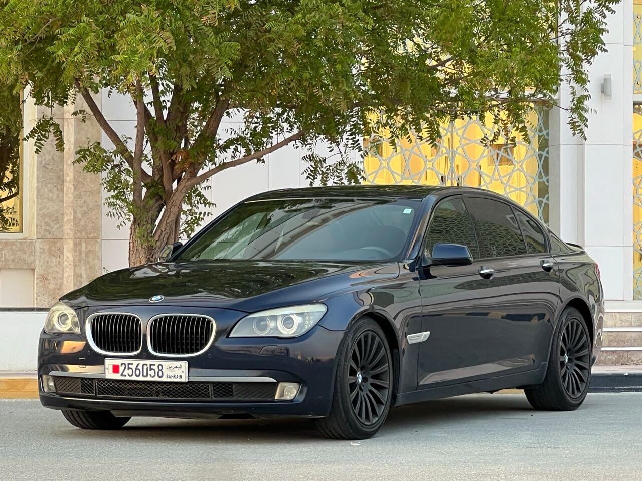 Riffa, Vehicles, Cars & Trucks , BHD 2800,  Bmw 730LI,  2011,  Automatic,  1660000 KM,   MODEL  FOR SALE