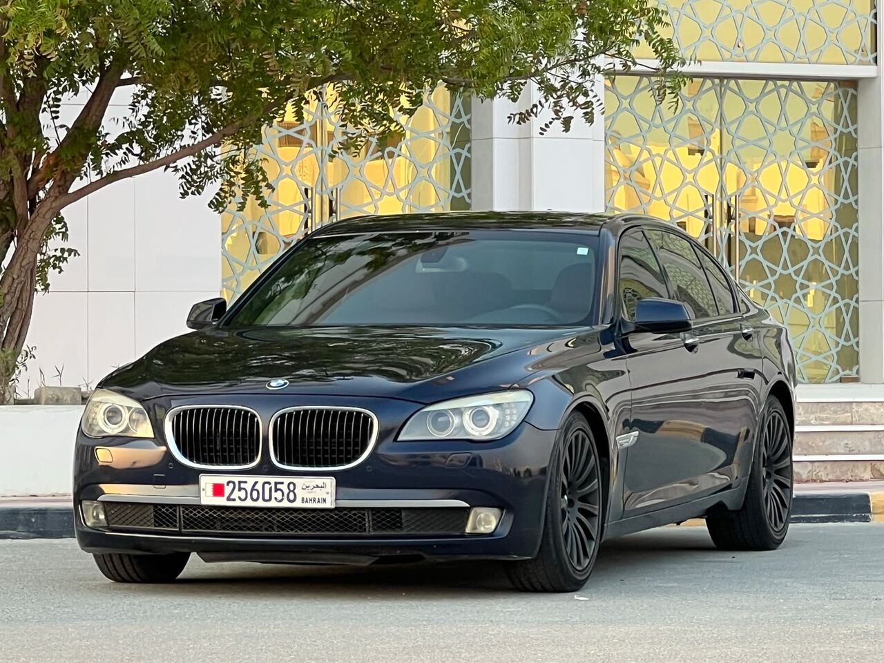 Riffa, Vehicles, Cars & Trucks , BHD 2800,  Bmw 730LI,  2011,  Automatic,  1660000 KM,   MODEL  FOR SALE