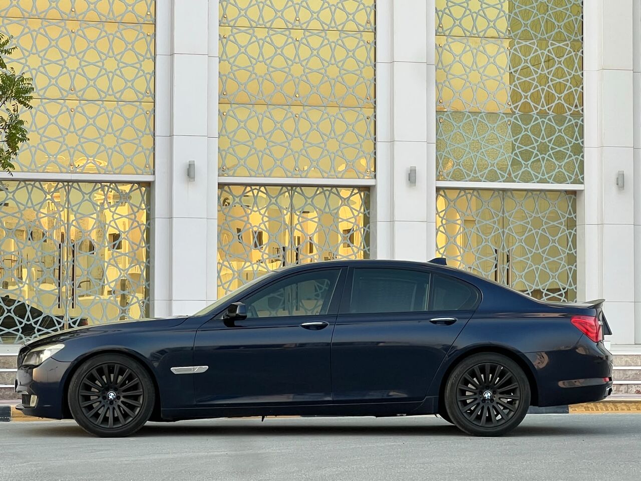 Riffa, Vehicles, Cars & Trucks , BHD 2800,  Bmw 730LI,  2011,  Automatic,  1660000 KM,   MODEL  FOR SALE