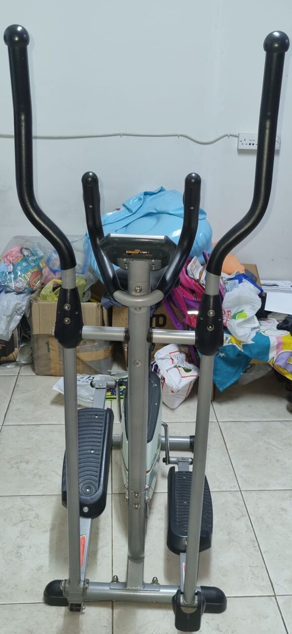 Riyadh, Household Items, SAR 600,  Lifegear Magnectic Elliptical Transorbit By Umark Sports