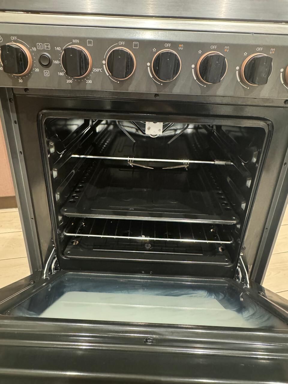 Riyadh, Appliances, SAR 699,  Selling Toshiba 4 Burner Gas Stove, Bought Year Ago. Invoice Available