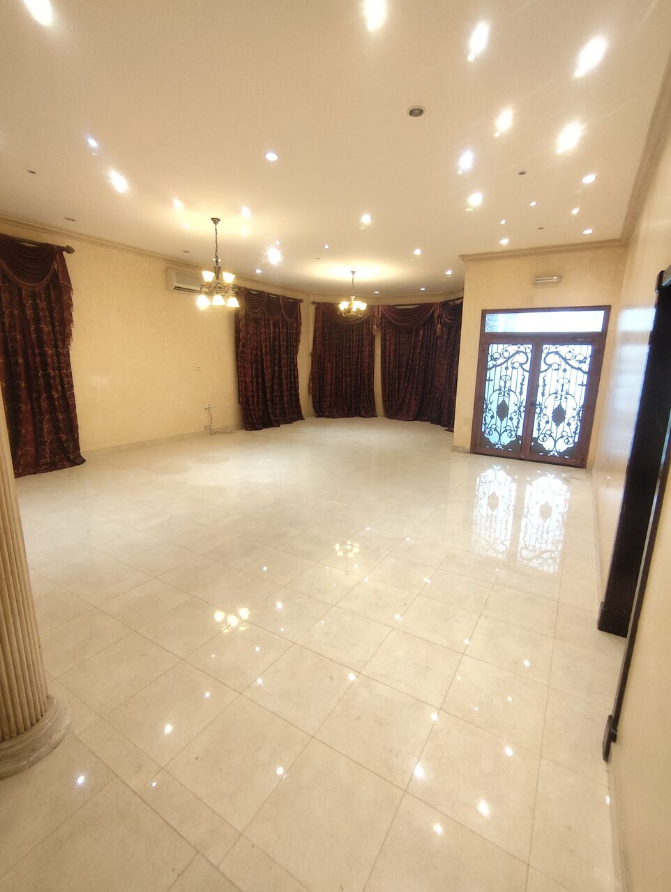 Busaiteen, Apartments, Flats, Houses & Villas, BHD 600/year,  6 BR,  Luxury Villa For Rent In Busaiteen 6 Rooms With Majlis 600 Bd Without Ewa