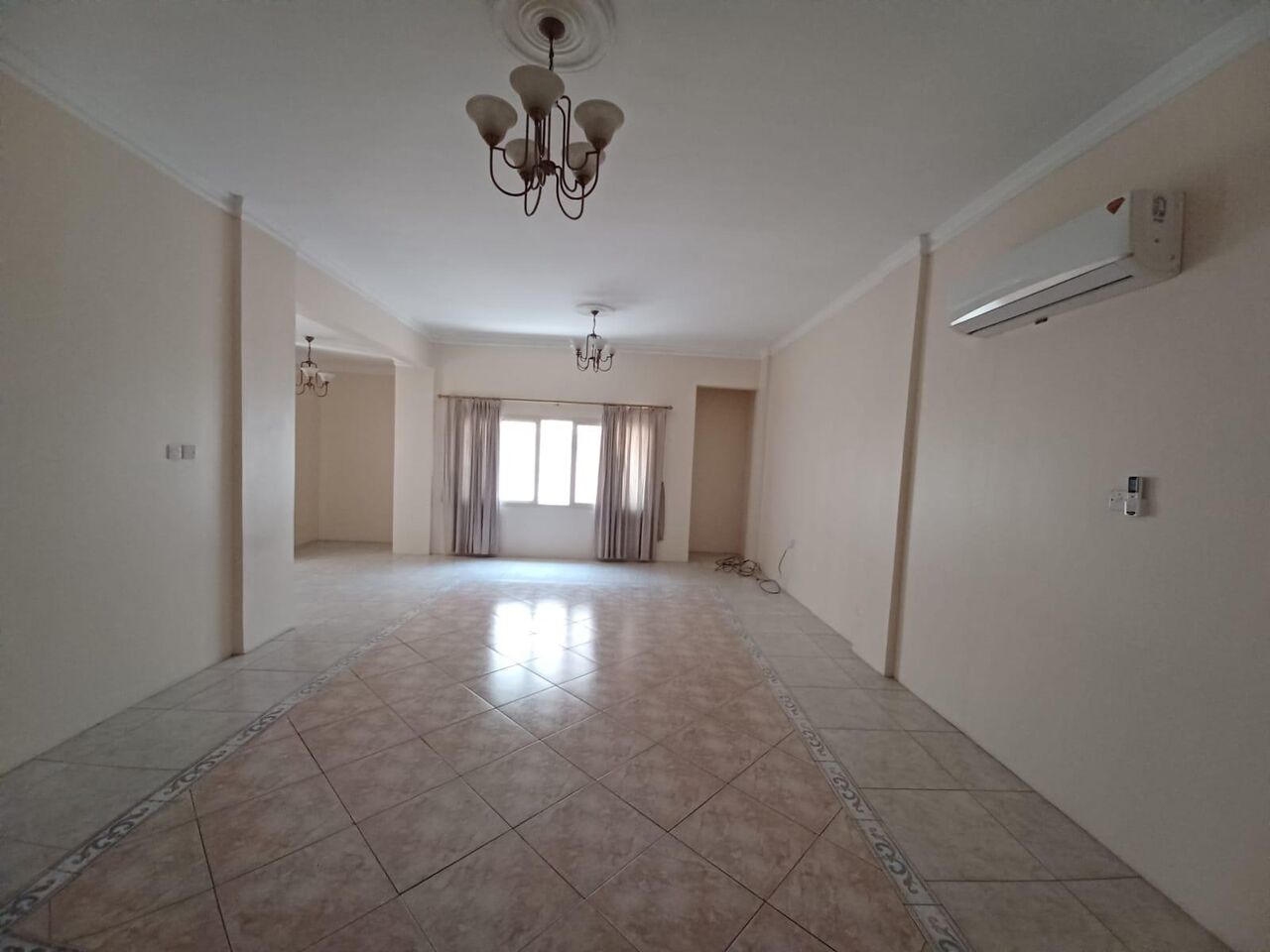 Umm Al Hassam, Apartments, Flats, Houses & Villas, BHD 400/month,  Furnished,  4 BR,  250 Sq. Meter,  A Large Apartment For Rent In Umm Al Hassam, Consisting Of Four Large Rooms, Four Bathroom