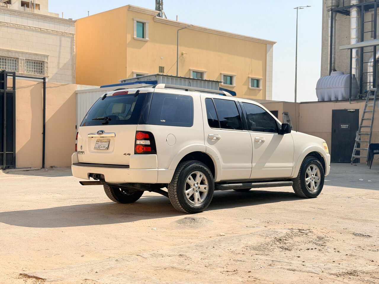 Al Malaz, Vehicles, Cars & Trucks , SAR 17000,  Ford Explorer,  2010,  Automatic,  276204 KM,    4x4 | 4.0L V6 |  | Clean & Maintained