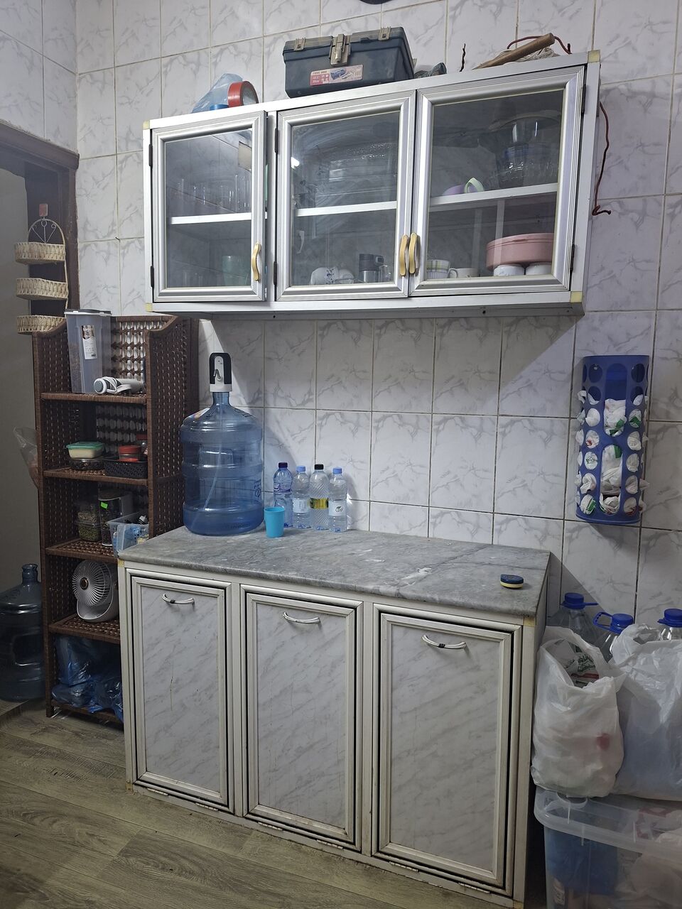 Al Wizarat, Furniture, SAR 300,  Aluminium Kitchen Cabinet + Granite Top + Upper Glass Cabinets