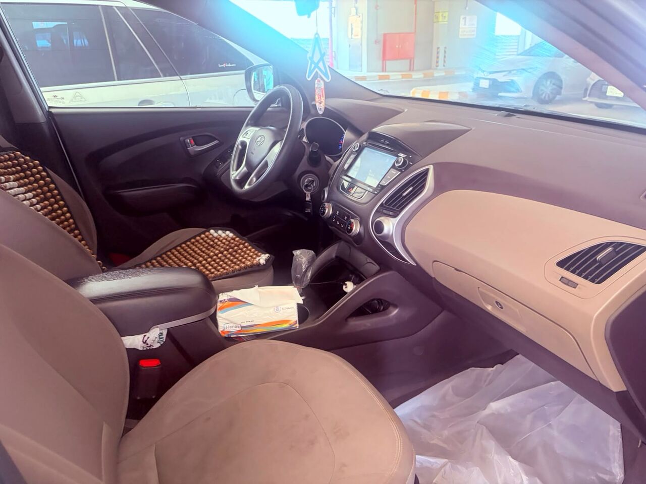 Khobar, Vehicles, Cars & Trucks , SAR 25000,  Hyundai Tucson,  2011,  Automatic,  364000 KM,    (SILVER) For Sale