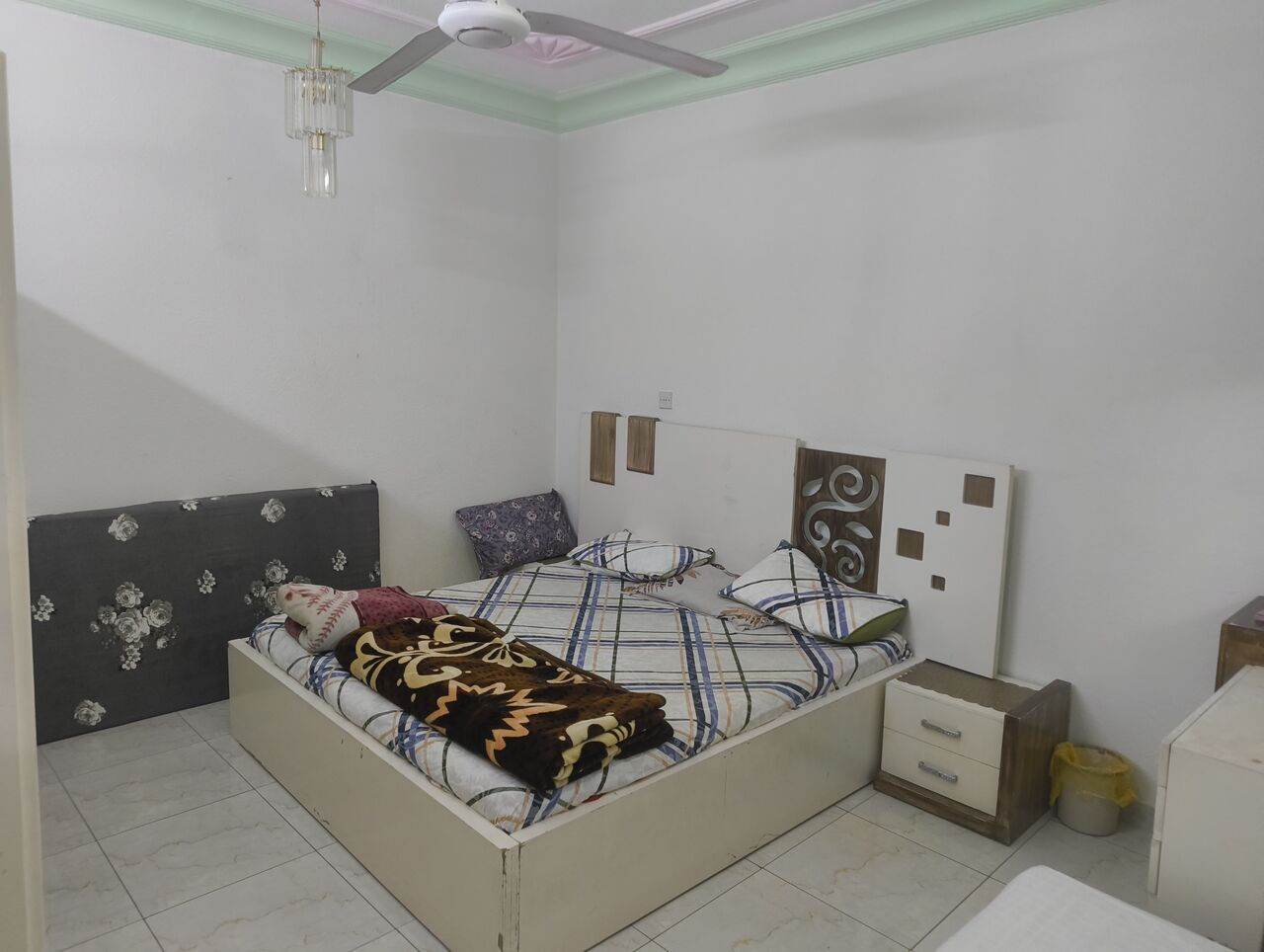 Riyadh, Apartments, Flats, Houses & Villas, SAR 1500/month,  Furnished,  2 BR,  Separate Room For Bachelor In Family Apartment In Ummulhamam