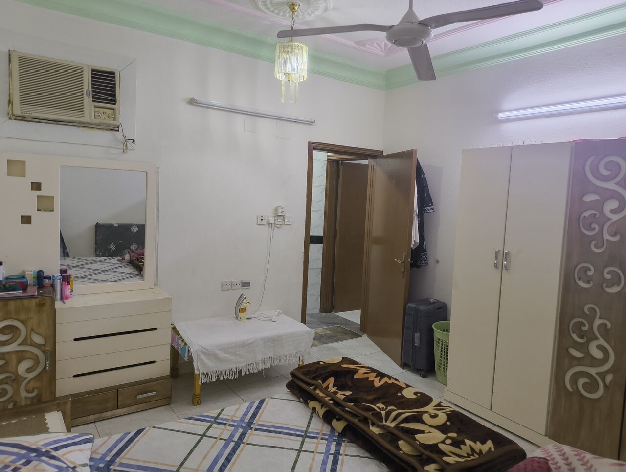 Riyadh, Apartments, Flats, Houses & Villas, SAR 1500/month,  Furnished,  2 BR,  Separate Room For Bachelor In Family Apartment In Ummulhamam