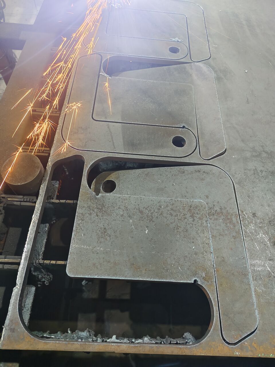 Riyadh, Job Seekers, CNC Laser/Plasma Operator & AutoCAD Draftsman