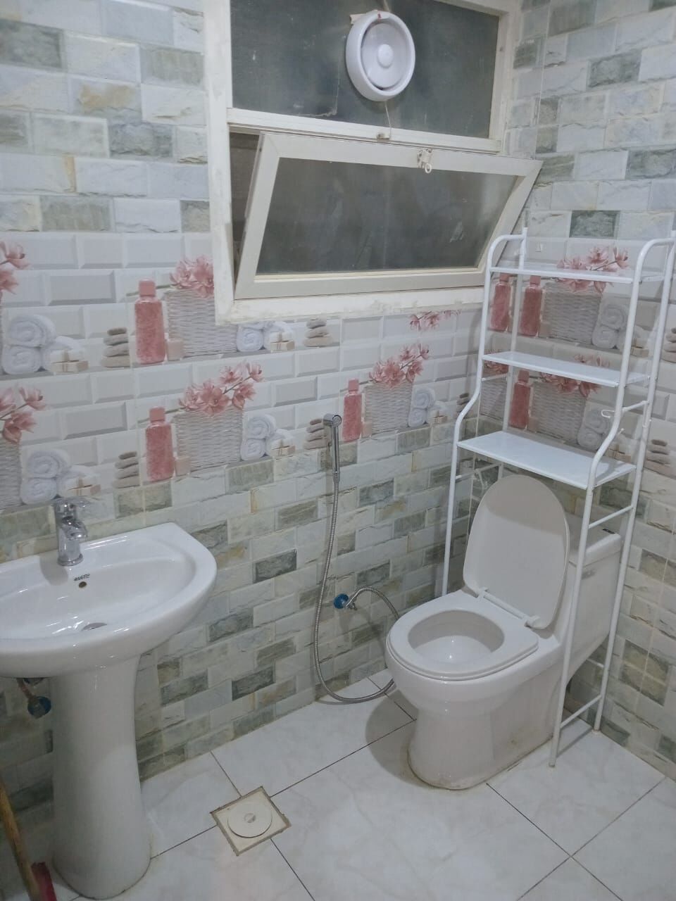 Al Malaz, Apartments, Flats, Houses & Villas, SAR 24000/year,  1 BR,  Studio Apartment Available In Al Malaz Near Dunes School