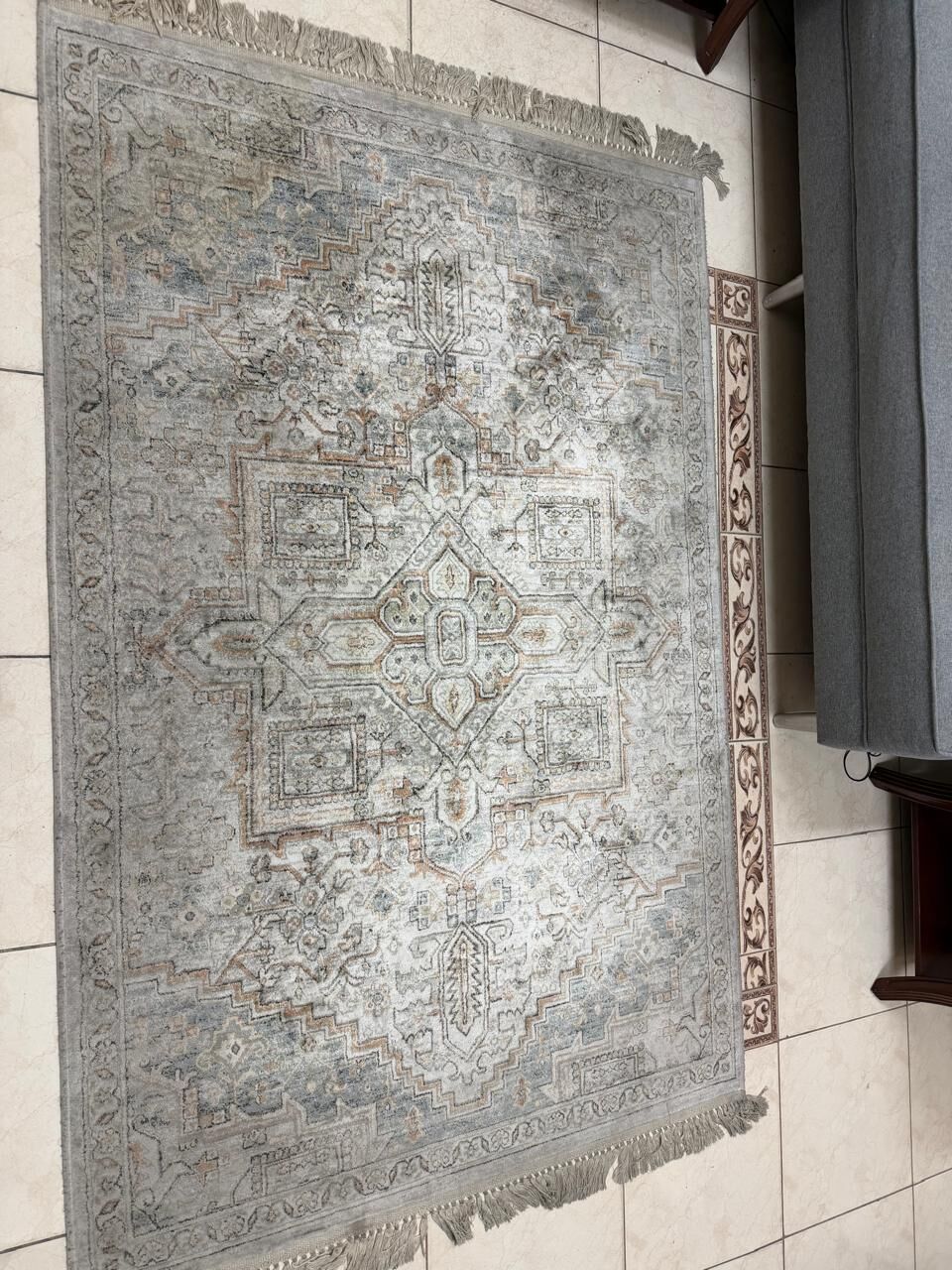 Al Thuqbah, Furniture, SAR 60,  Carpet 135 X 195