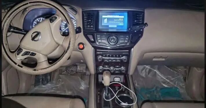Riyadh, Vehicles, Cars & Trucks , SAR 27,  Nissan Pathfinder SL,  2013,  Automatic,  226 KM,  Mileage: 226,000 Km   Pathfinder, Full Option First Owner The Transmission Was Updated