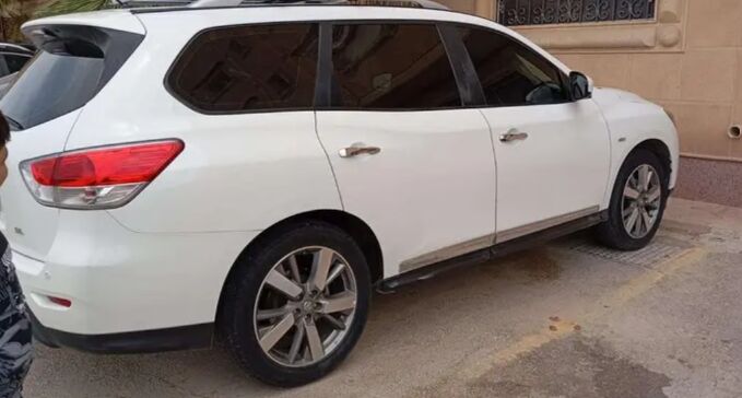 Riyadh, Vehicles, Cars & Trucks , SAR 27,  Nissan Pathfinder SL,  2013,  Automatic,  226 KM,  Mileage: 226,000 Km   Pathfinder, Full Option First Owner The Transmission Was Updated