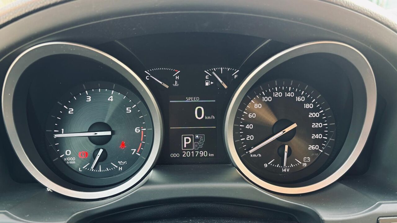 Dhahran, Vehicles, Cars & Trucks , SAR 153000,  Toyota Land Cruiser VXR,  2015,  Automatic,  203000 KM,  Toyota LC , VXR 5.8L, Special Edition