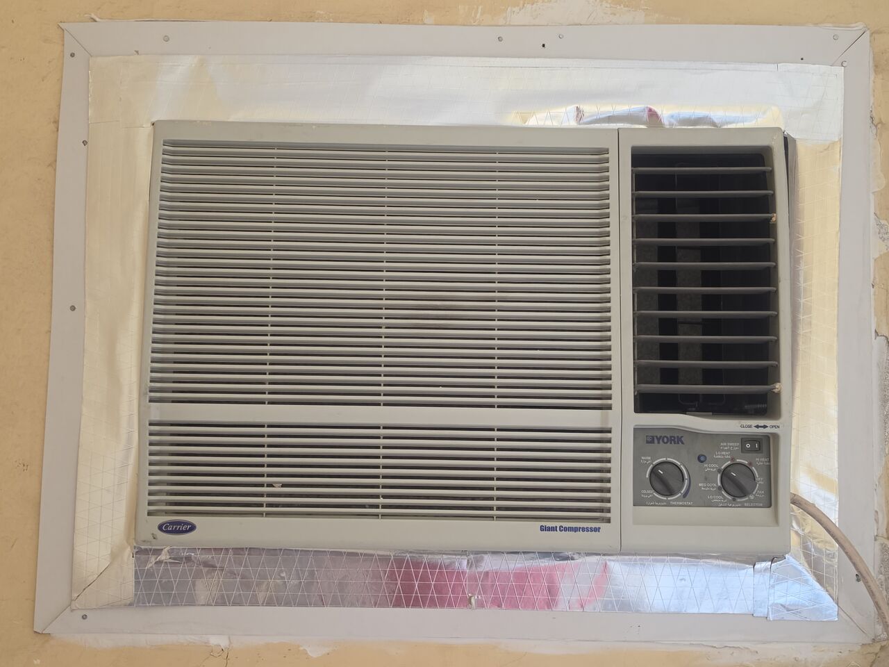 Riyadh, Air Conditioners, SAR 750,  Hot & Cold Carrier AC For Sale