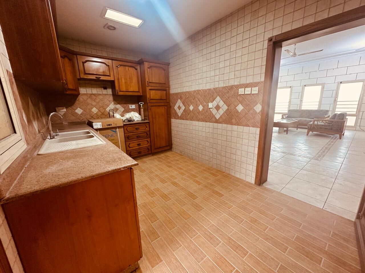 Adliya, Apartments, Flats, Houses & Villas, BHD 380/month,  3 BR,  SEMI FURNISHED THREE BEDROOM FLAT FOR RENT IN ADLIYA