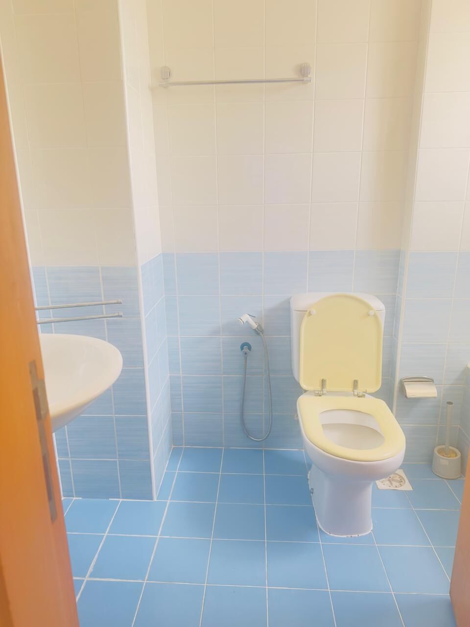 Adliya, Apartments, Flats, Houses & Villas, BHD 300/month,  Furnished,  2 BR,  FURNISHED TWO BEDROOM FLAT FOR REN IN ADLIYA