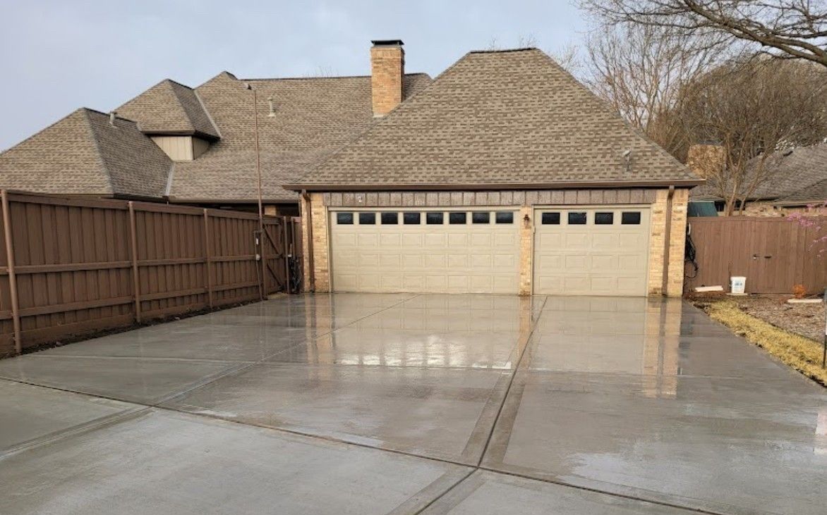 New York, Cleaning, Best Roof Soft Washing Company In Raleigh NC | Remove Roof Algae & Black Streaks Safely