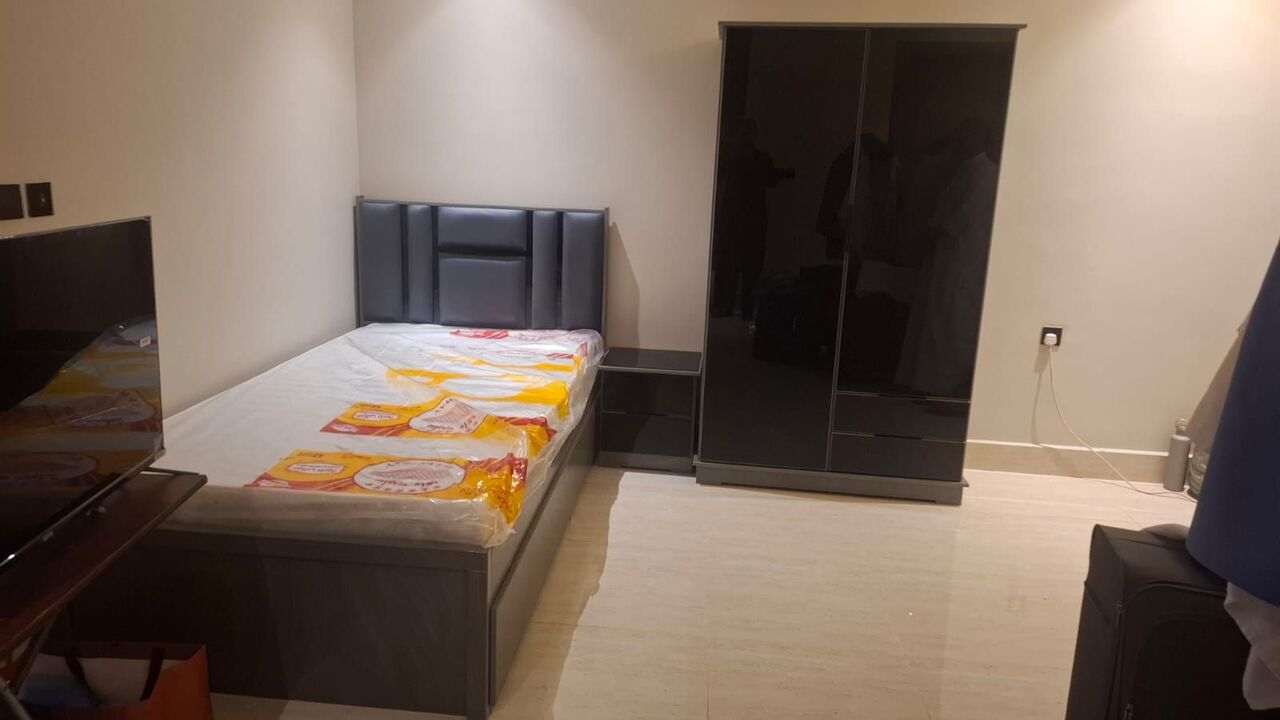 Al Khalidiyah, Furniture, SAR 11,  New Bedroom Set Sale Online Home Devlree