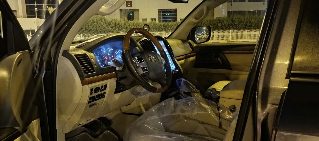 Tubli, Vehicles, Cars & Trucks , BHD 9900,  Toyota Land Cruiser GXR,  2013,  Automatic,  336428 KM,   For Sale
