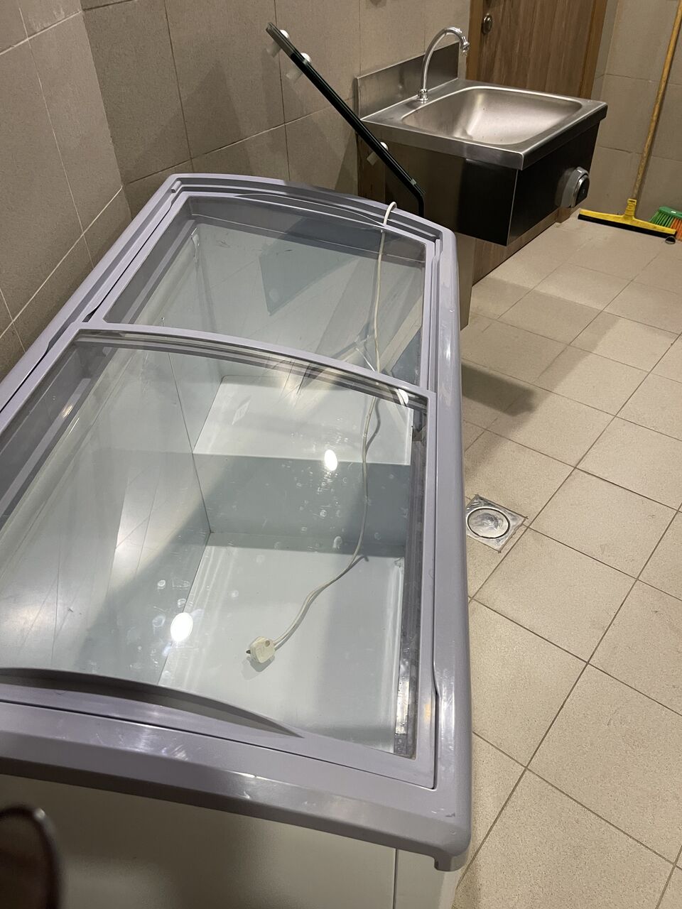 Riyadh, Furniture, SAR 10000,  بيع كراسي وثلاجات كافيه