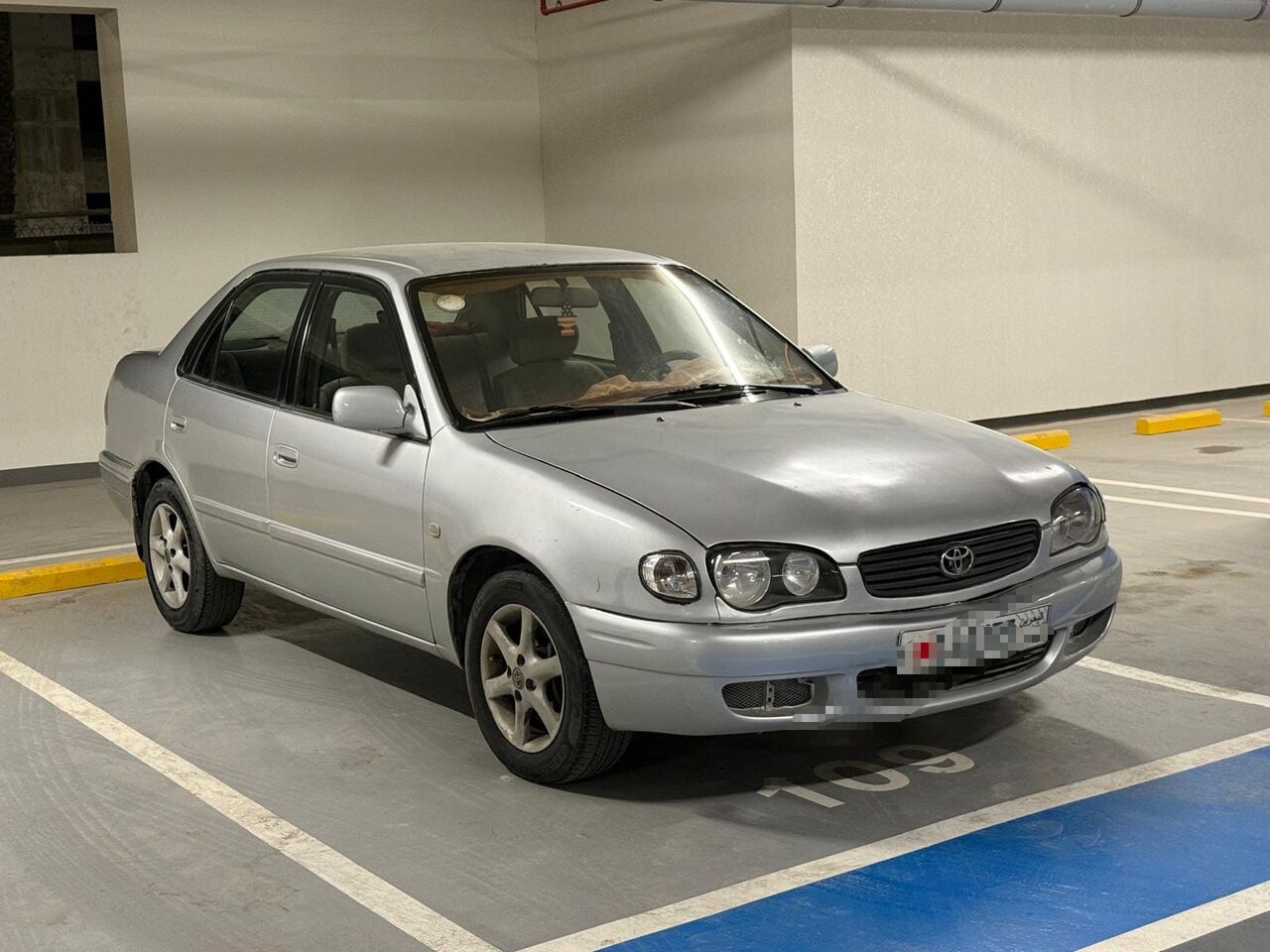 Budaiya, Vehicles, Cars & Trucks , BHD 650,  Toyota Corolla,  2000,  Automatic,  122345 KM,  Urgent Sale