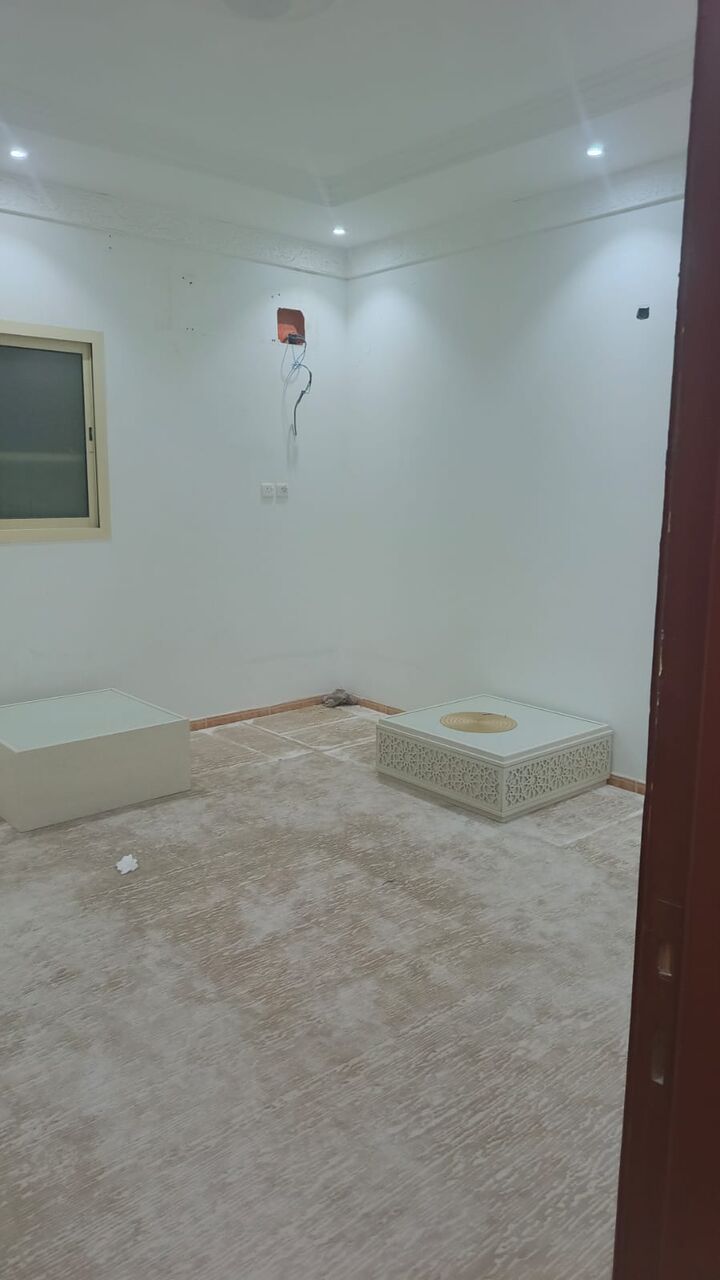 Al Iskan, Apartments, Flats, Houses & Villas, SAR 11000/year,  Furnished,  4 BR,  I Am Offering Executive Becholor 6 Month Rent For 5500 Riyal-Ishkan