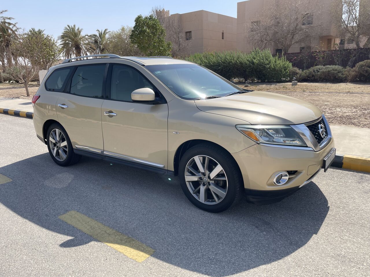 Dammam, Vehicles, Cars & Trucks , SAR 35000,  Nissan Pathfinder,  2014,  Automatic,  302000 KM,    SV For Sale