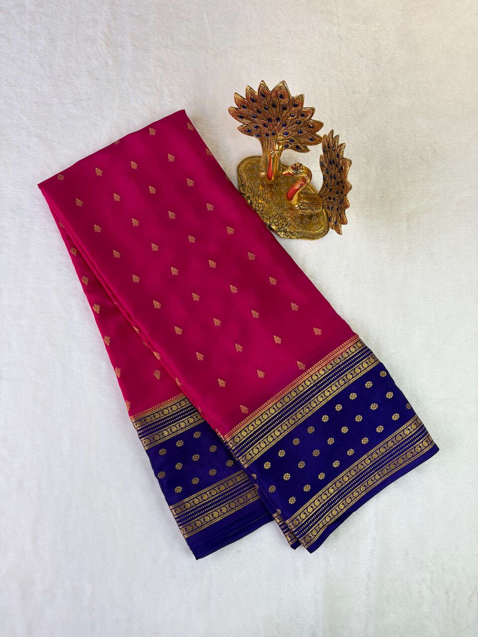 Mumbai, Clothing & Accessories, INR 13499,  Silk Saree Gift For Women &ndash; Elegant Gifts For Every Occasion