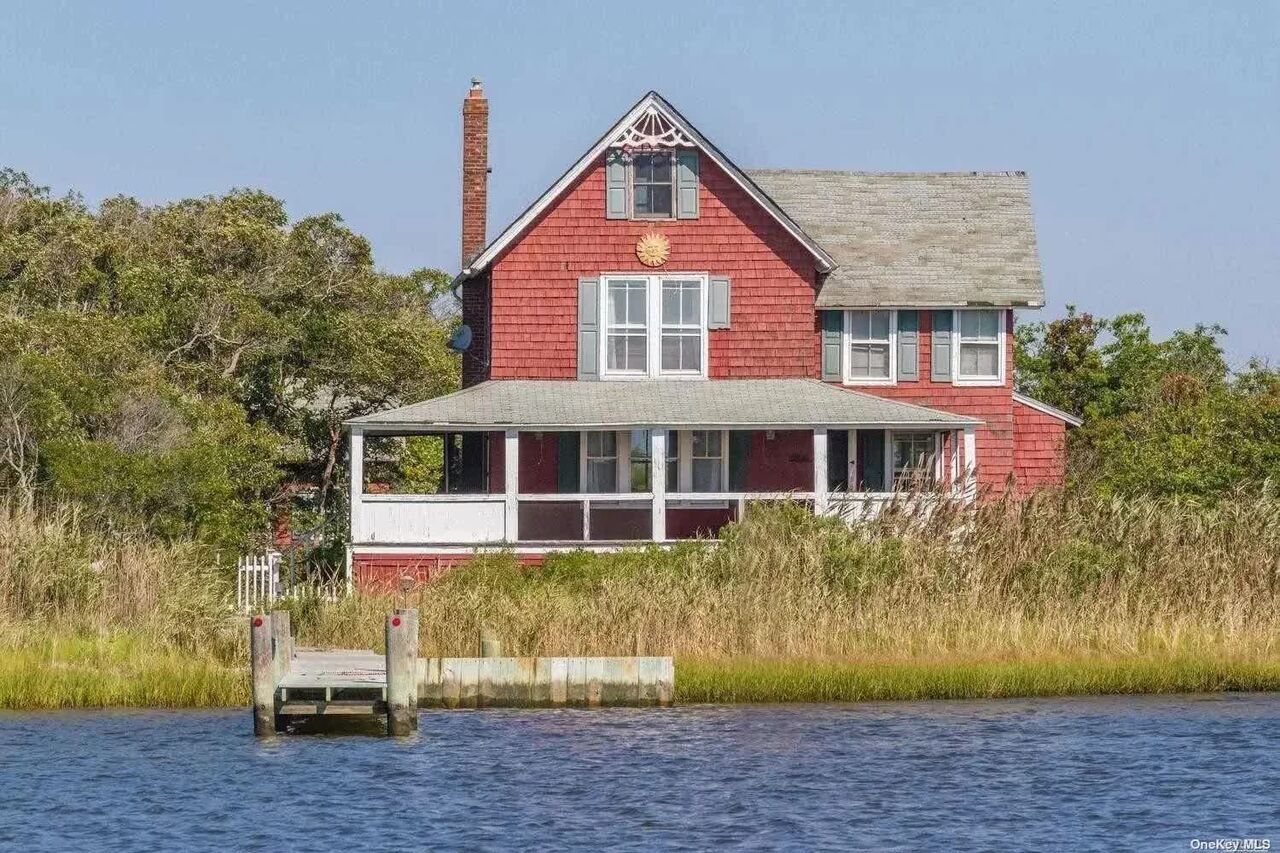 New York, Real Estate, Explore Beachside Property Options With Realtors In Oak Island
