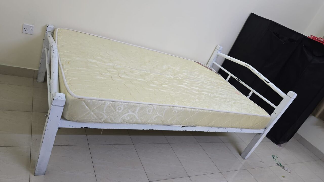 Manama, Household Items, BHD 15,  Single Bed With Mattress For Sale ( 120 X 200 )