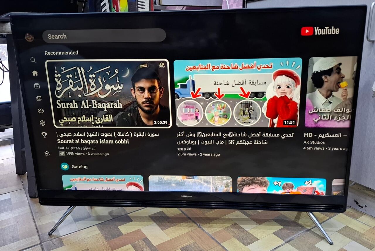 Isa Town, Computers, BHD 33,  Samsung 40" Smart LED TV With Original Remote Good Working (Price 33/-BD) Call: 34593559