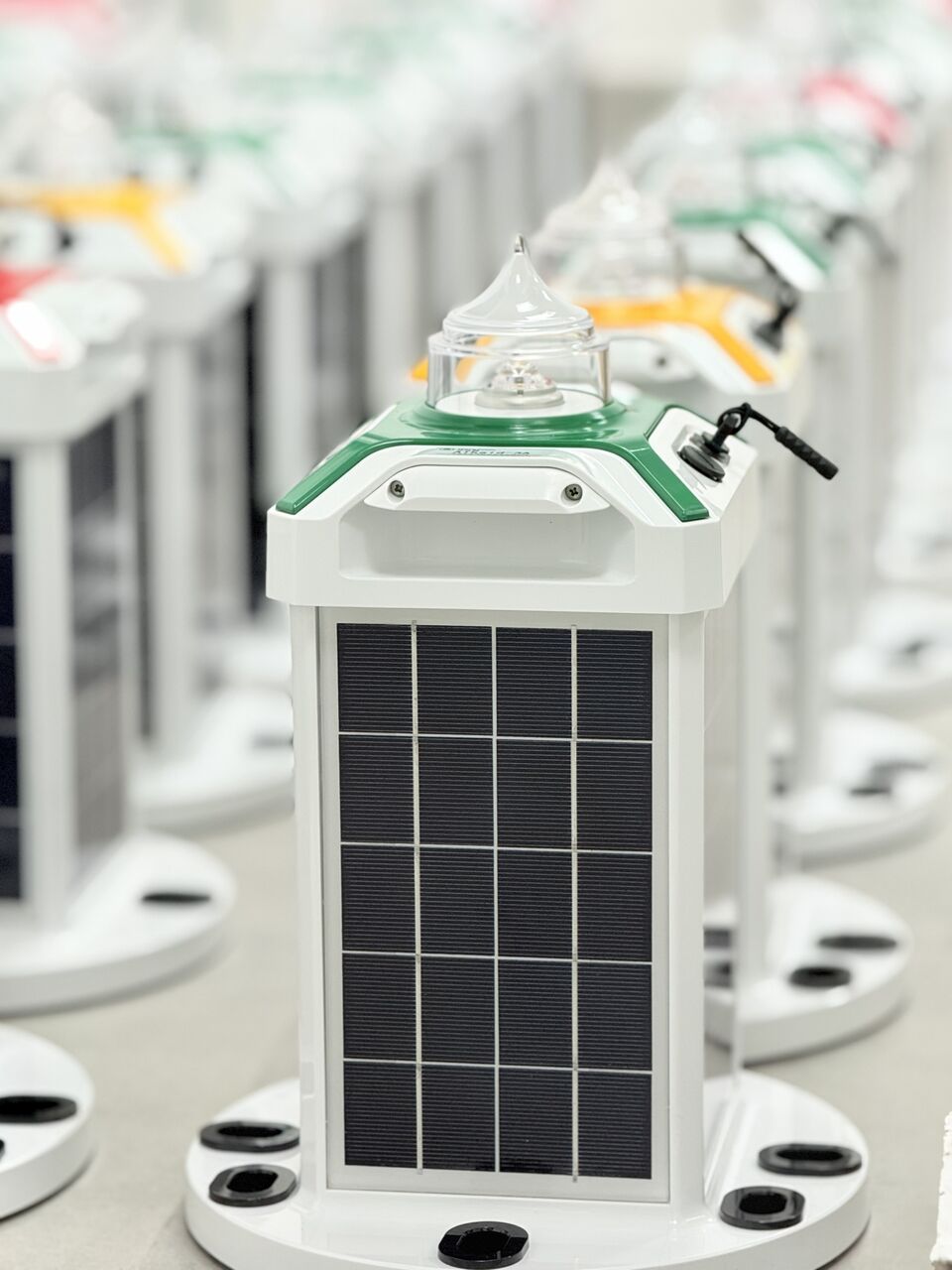 Abu Dhabi, Materials, Navigation Lanterns In UAE | Solar Marine Lanterns | Bay Marine