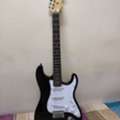 SAR 650, Fender Squair Guiatar
