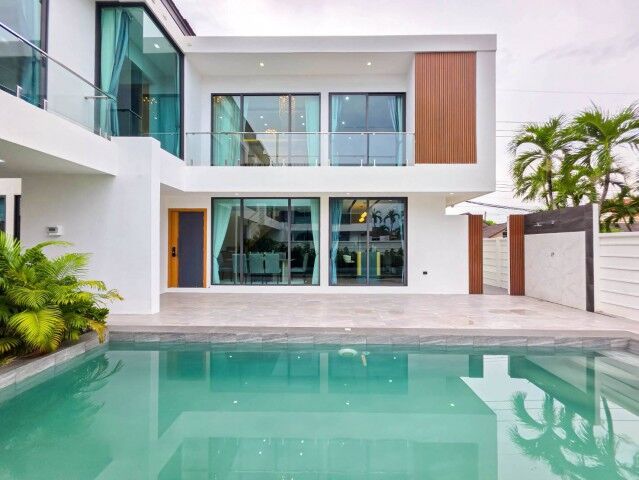 Bangkok, Real Estate For Sale, THB 11500000,  3 BR,  80 Sq. Feet,  หมู่บ้านอารียา พัทยา   สไตล์ Modern Luxury Tropical โซน