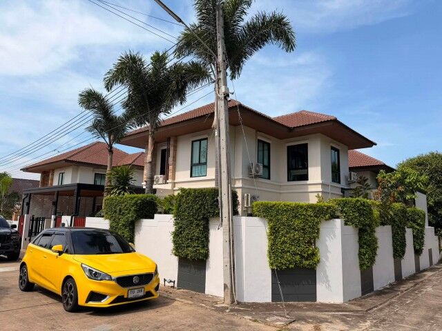 Bangkok, Real Estate For Sale, THB 5500000,  4 BR,  50 Sq. Feet,  หมู่บ้านแสนมณี บางเสร่  ชลบุรี พร้