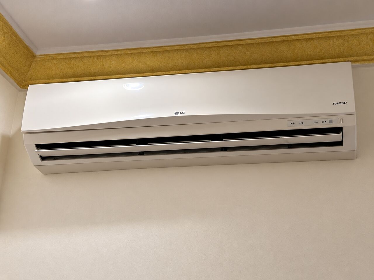 Mushrefah, Household Items, SAR 700,  LG Split AC 1.5 Ton (18,000 BTU) - Excellent Cooling, Good Condition
